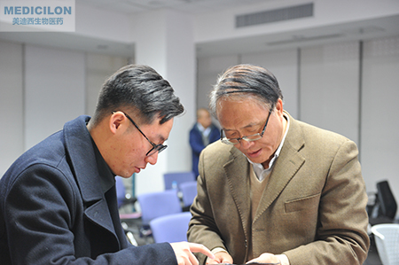 BJL平台临床前副总裁顾性初博士为与会者答疑解惑