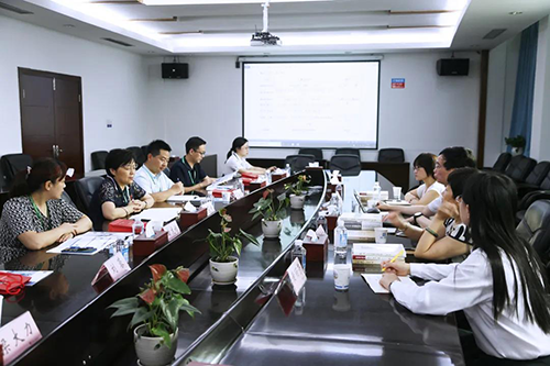 聚会中BJL平台与人福药业就以后的相助偏向举行了深入探讨